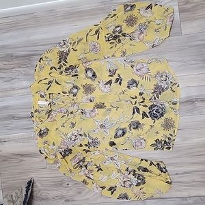 xhilaration Balloon Sleeve Floral blouse